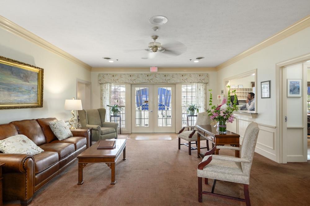 The Sparhawk Oceanfront Resort photo 4