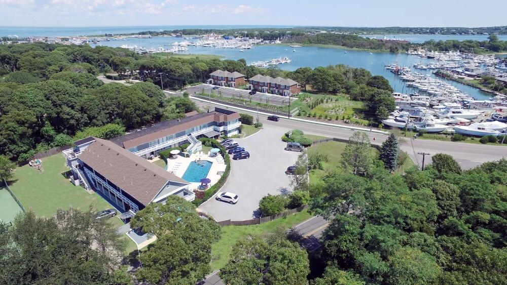 Harborside Motel photo 1