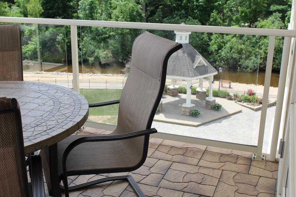 Riverwalk Place Resort & Spa photo 77