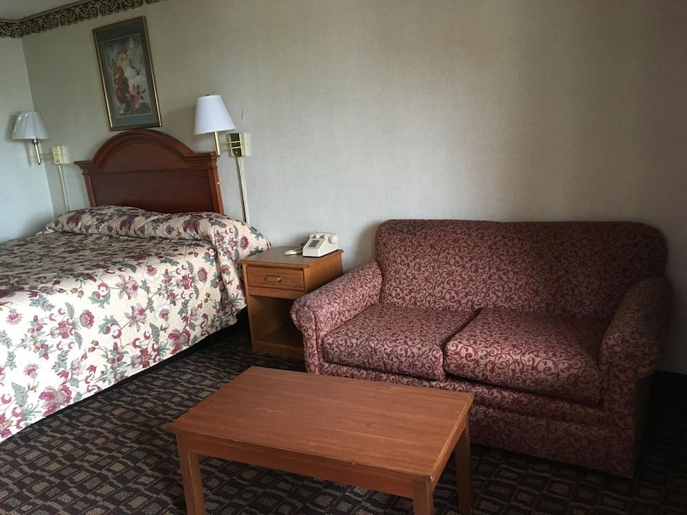 Executive Inn photo 13