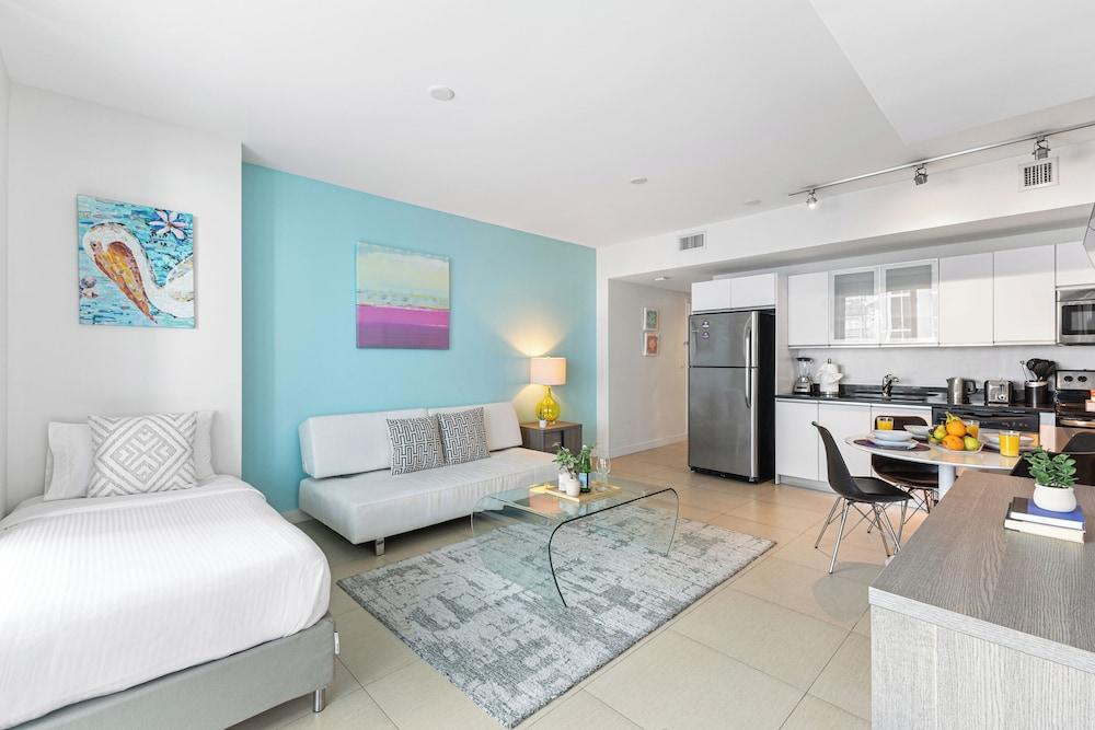 Dharma Home Suites Miami at Monte Carlo photo 93