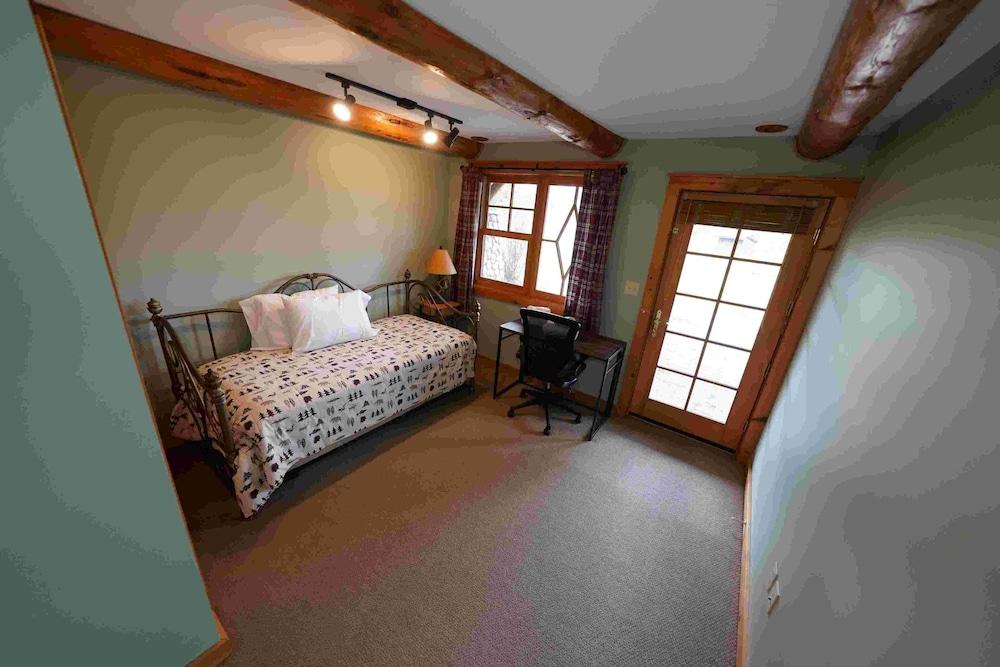 Ampersand Bay Resort photo 15