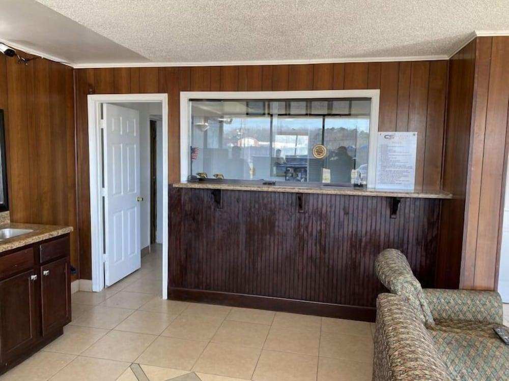 Economy Hotel Montgomery photo 1