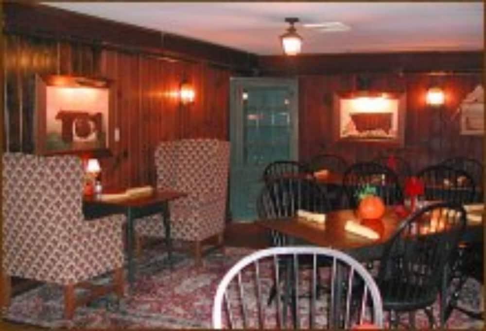 1896 House Country Inn & Motels photo 7