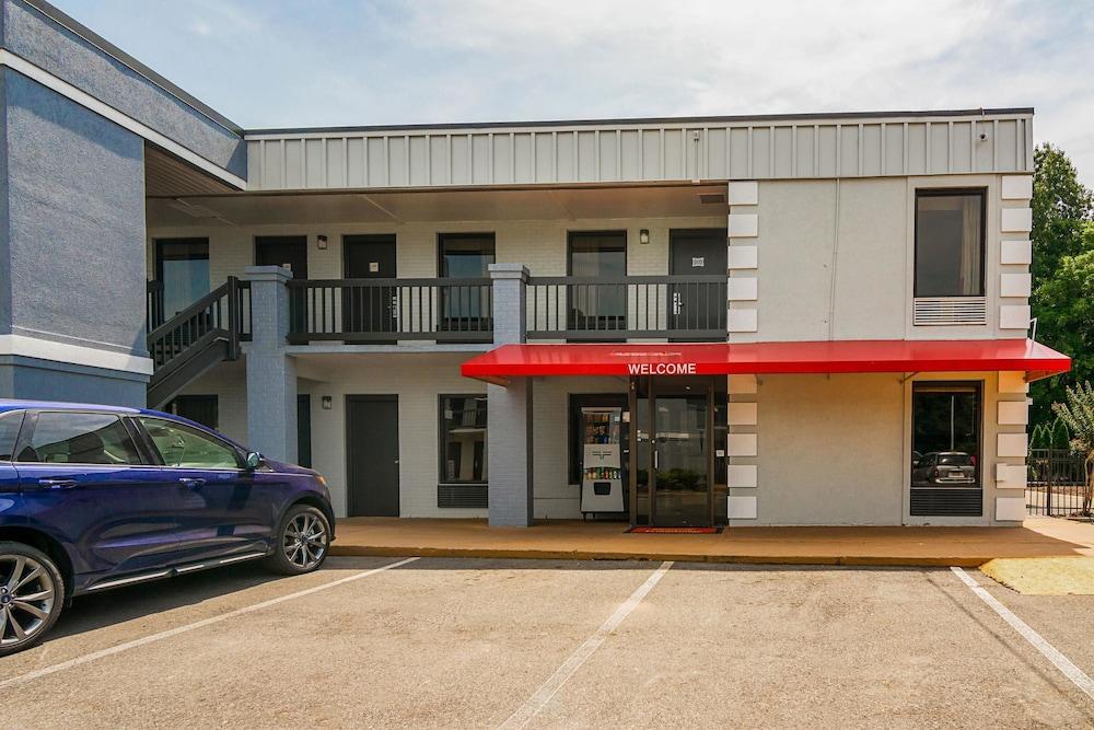 Econo Lodge Research Triangle Park photo 28