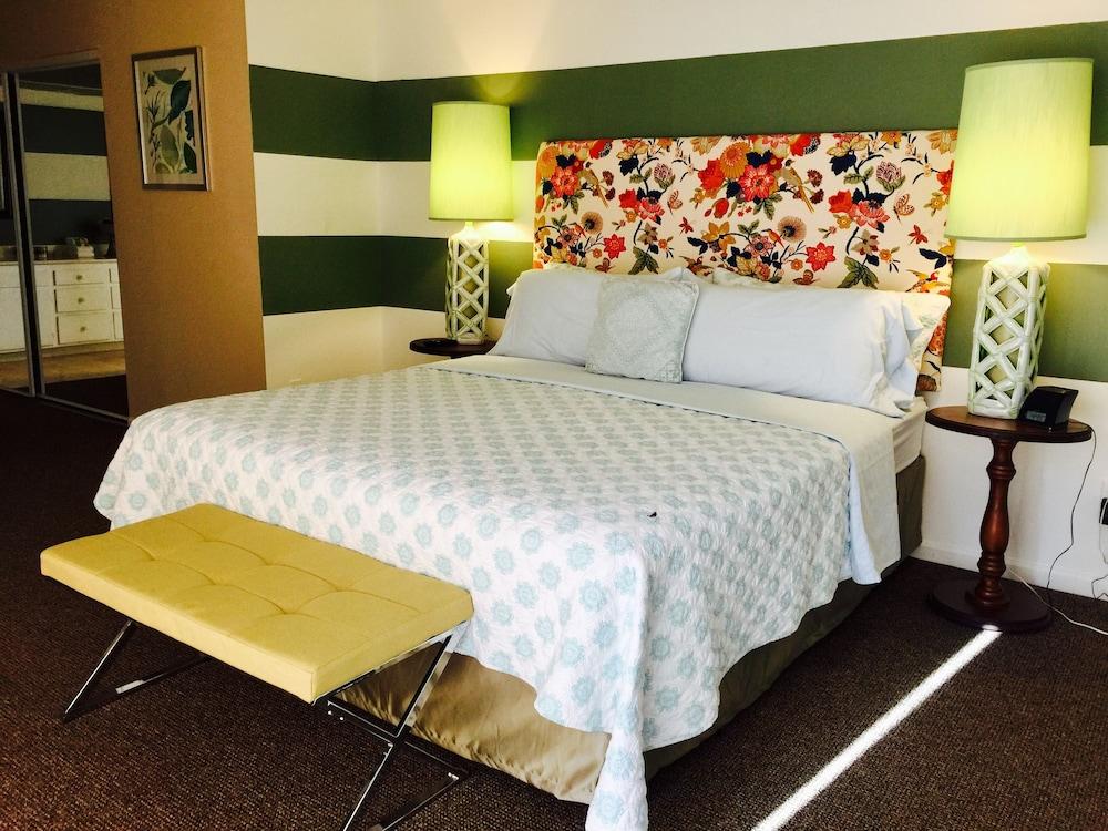 The Village Palm Desert photo 41