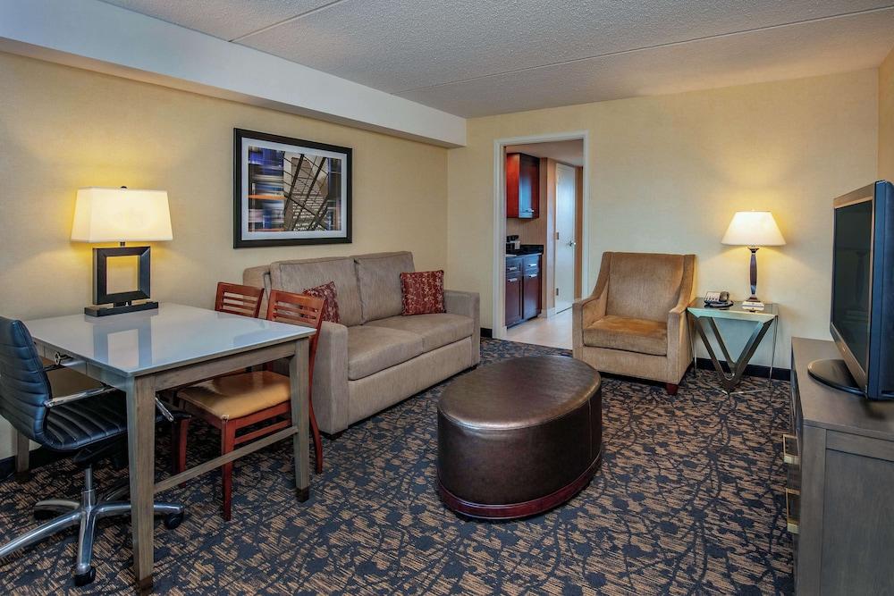 Embassy Suites by Hilton Boston Waltham photo 37