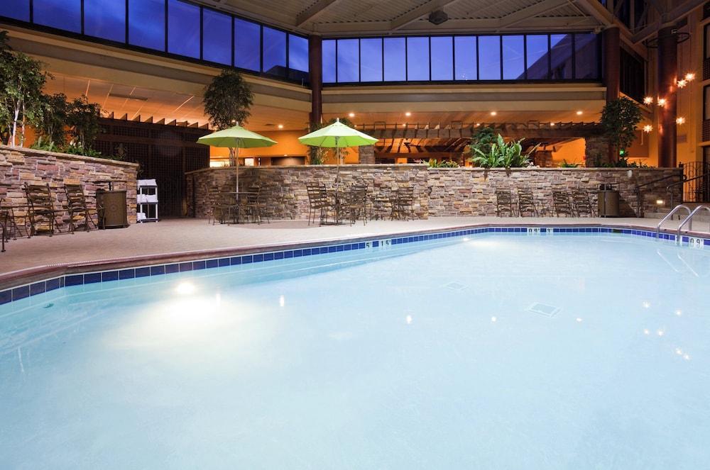 Holiday Inn Bloomington Airport South Mall Area by IHG photo 19