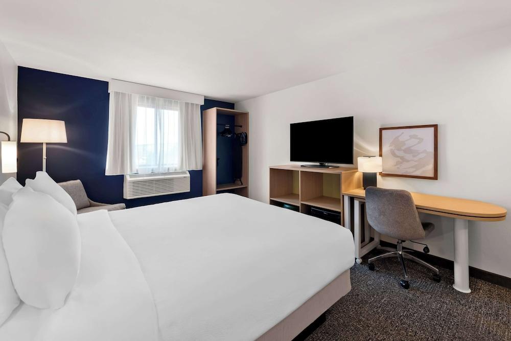 Spark by Hilton Norfolk photo 28