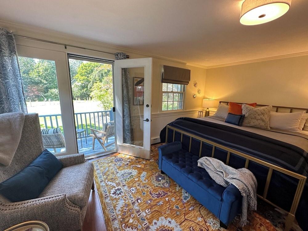 Inn at Perkins Cove photo 8