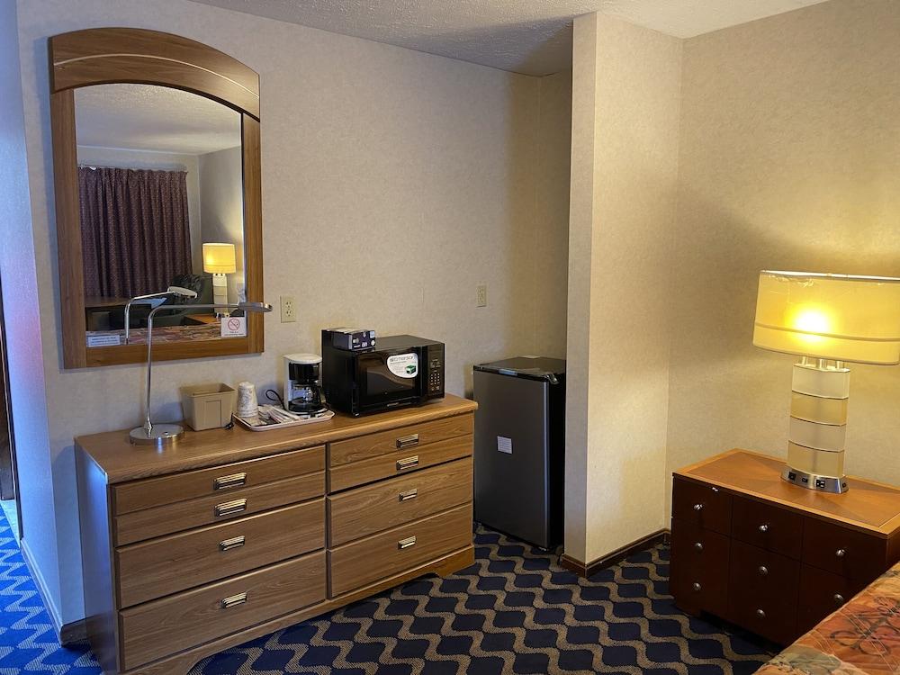 Economy Lodge photo 23
