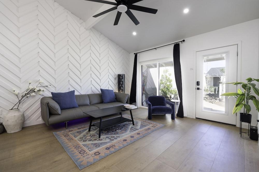 Ash & Ko Boutique Lodging photo 30