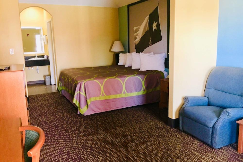 Quality Inn Montgomery - Lake Conroe photo 5