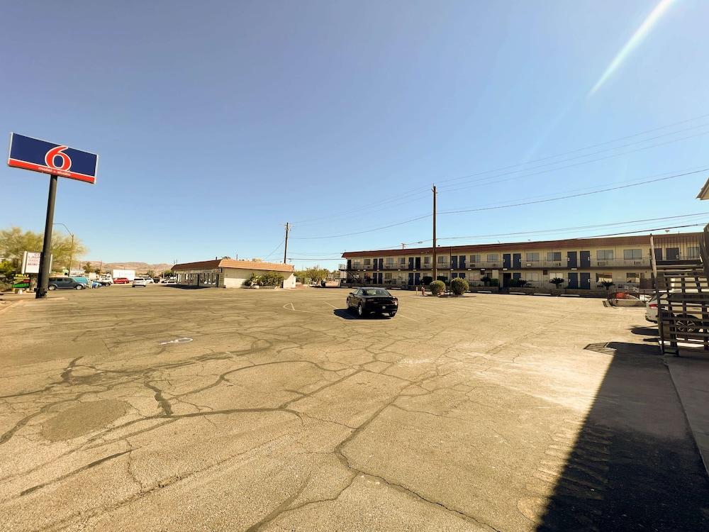 Motel 6 Henderson, NV photo 7