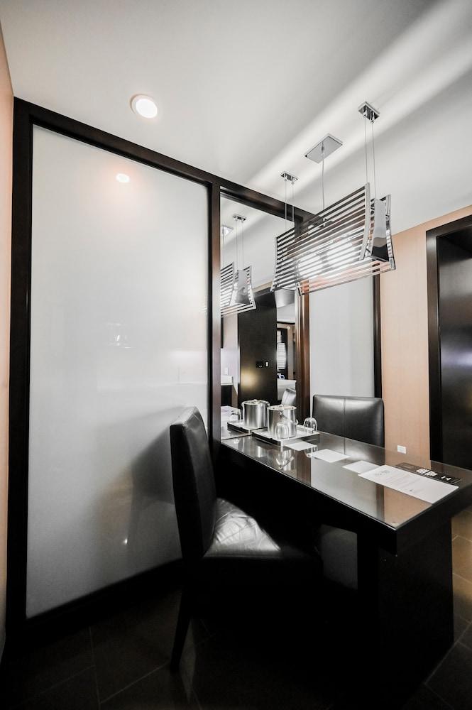 StripViewSuites at Vdara photo 31