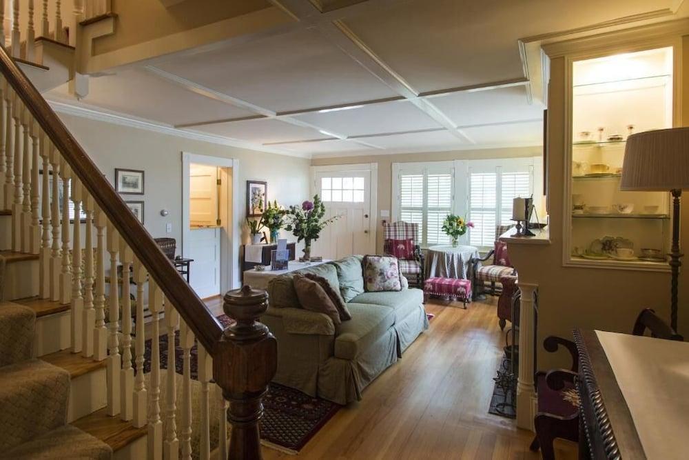 Inn on Shore Road photo 93