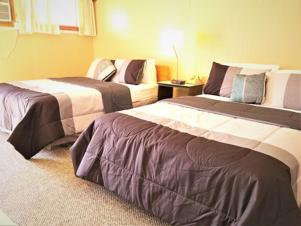 Duffer Motel photo 72