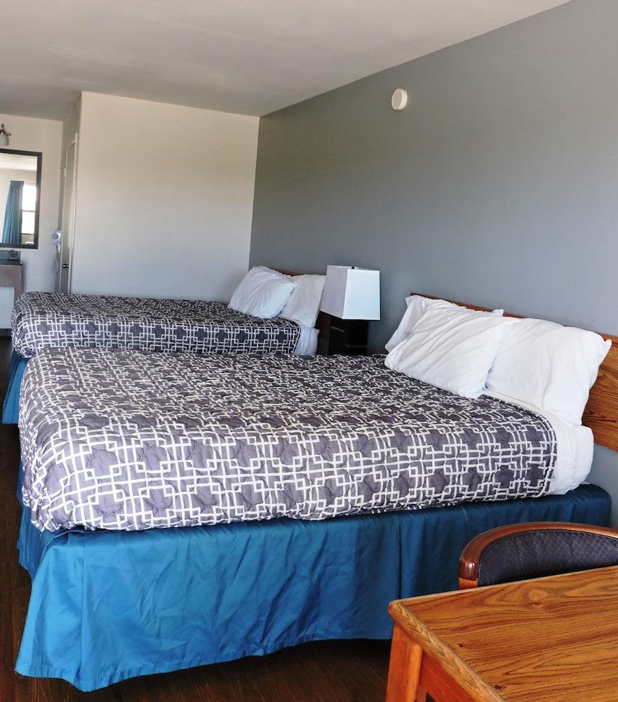 Riata Inn photo 8