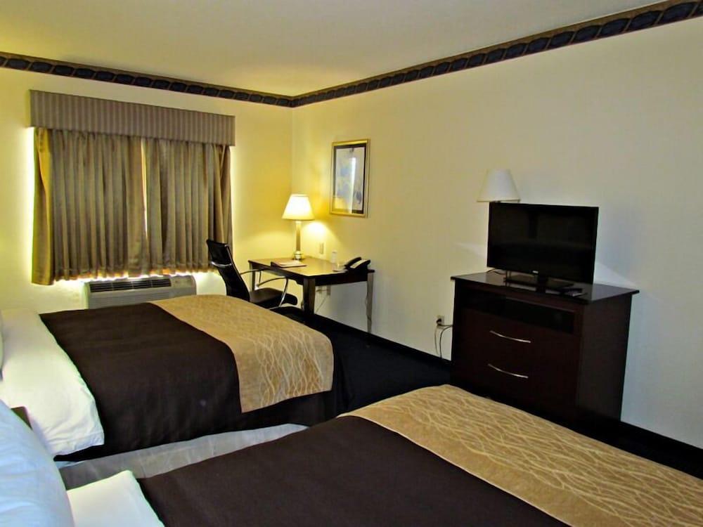 Comfort Inn & Suites Ft. Jackson Maingate photo 38