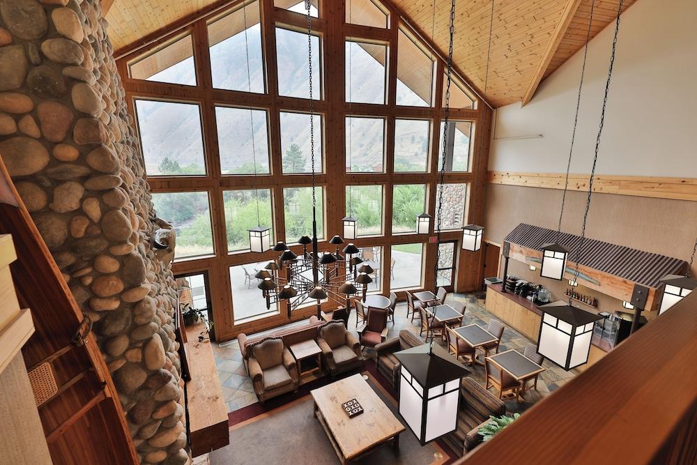 Salmon Rapids Lodge photo 22