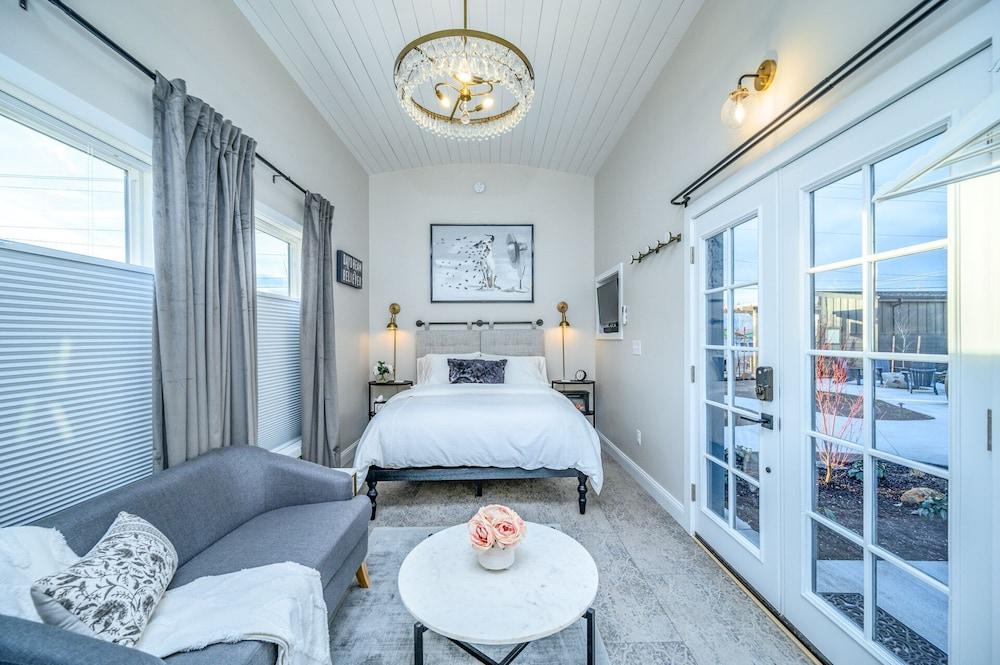 The Boutique Retreat photo 24