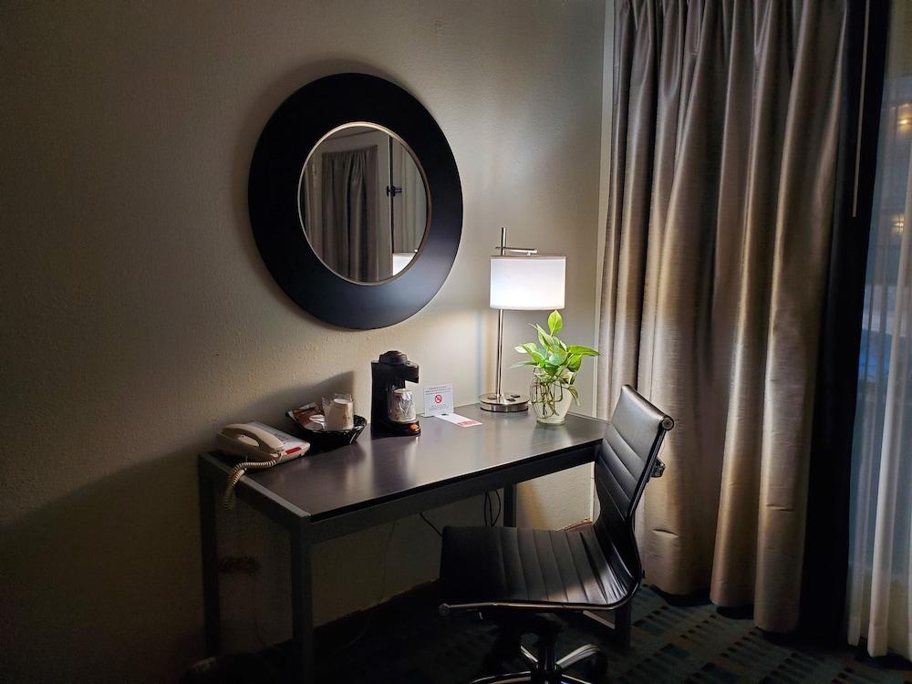 Studio 6 Amarillo, TX – West Medical Center photo 15