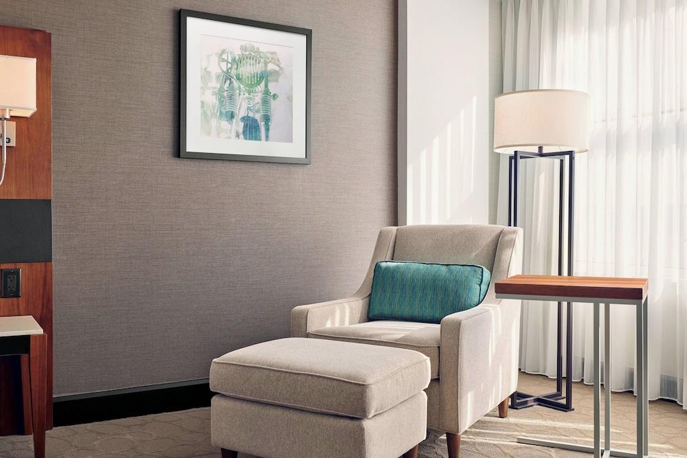 Delta Hotels by Marriott Milwaukee Northwest photo 24