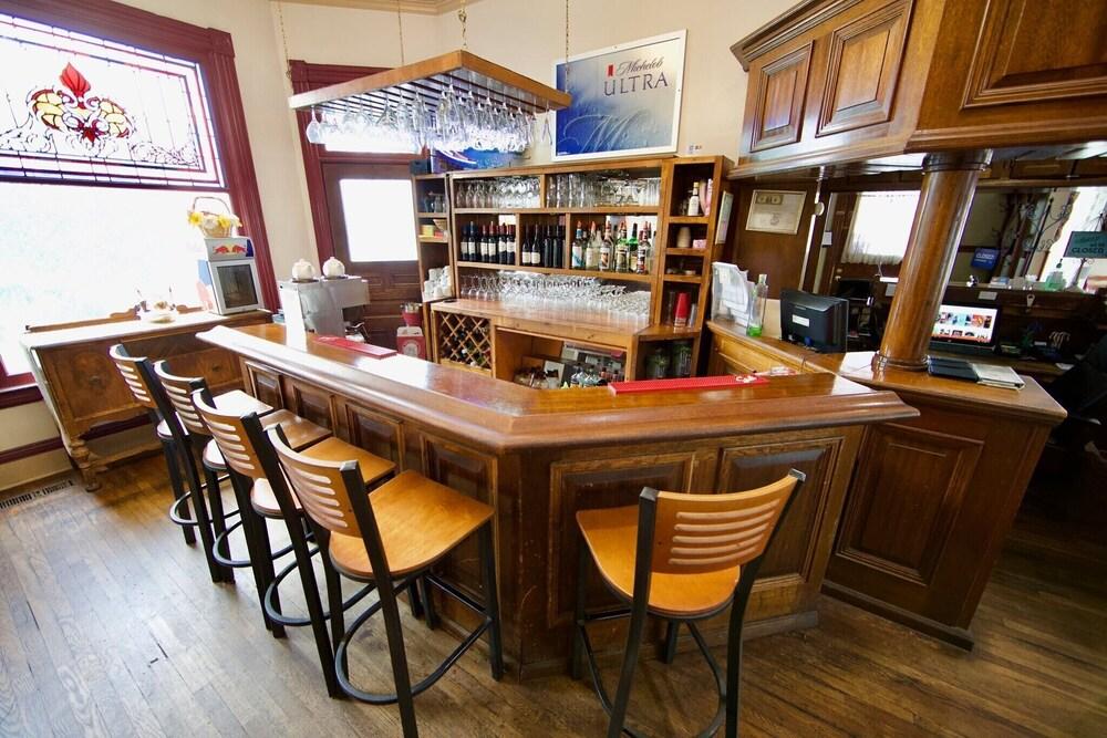 Irwin Street Inn photo 22