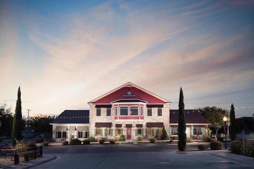 High Cotton Inn photo 1