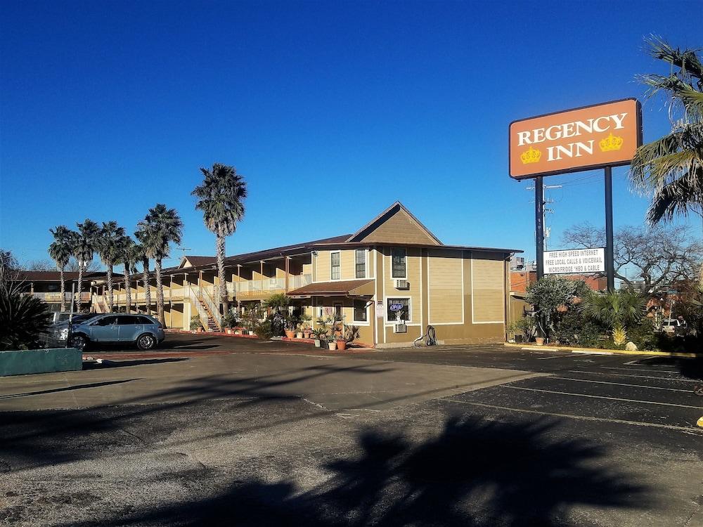 Regency Inn - Fort Sam Houston photo 30