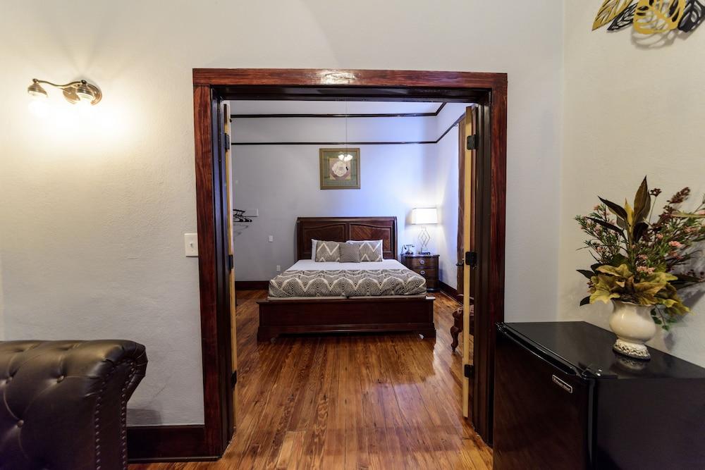 Hotel DeFuniak photo 26
