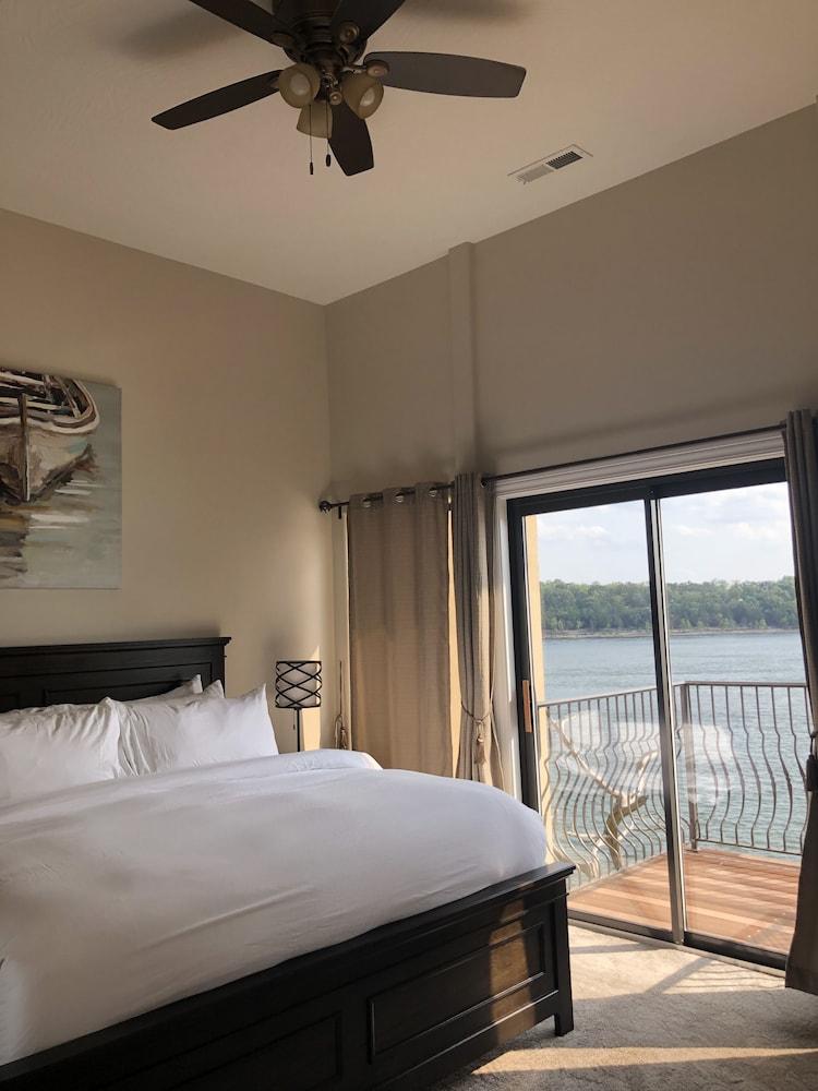 D'Monaco Luxury Resort photo 59