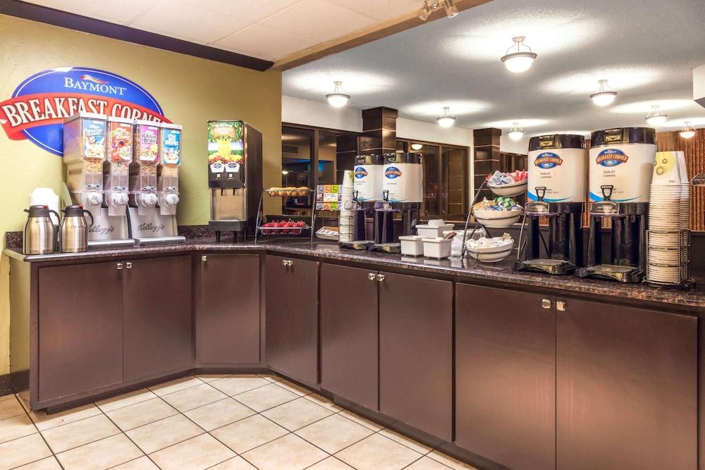 Baymont by Wyndham Amarillo East photo 12