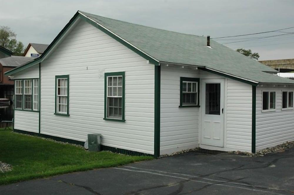 Channel Watefront Cottages photo 45