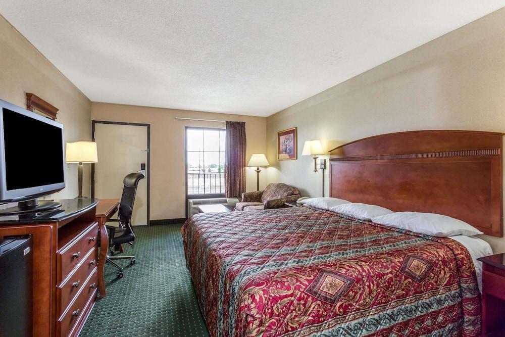 Days Inn by Wyndham Camp Springs/Andrews AFB DC Area photo 9