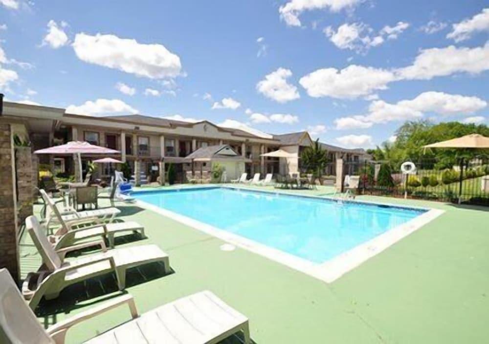 Econo Lodge Princess Anne photo 27