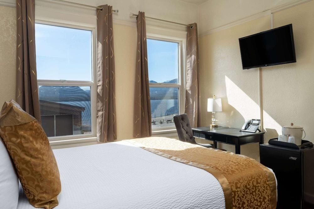 Gilmore Hotel, Trademark Collection by Wyndham photo 20