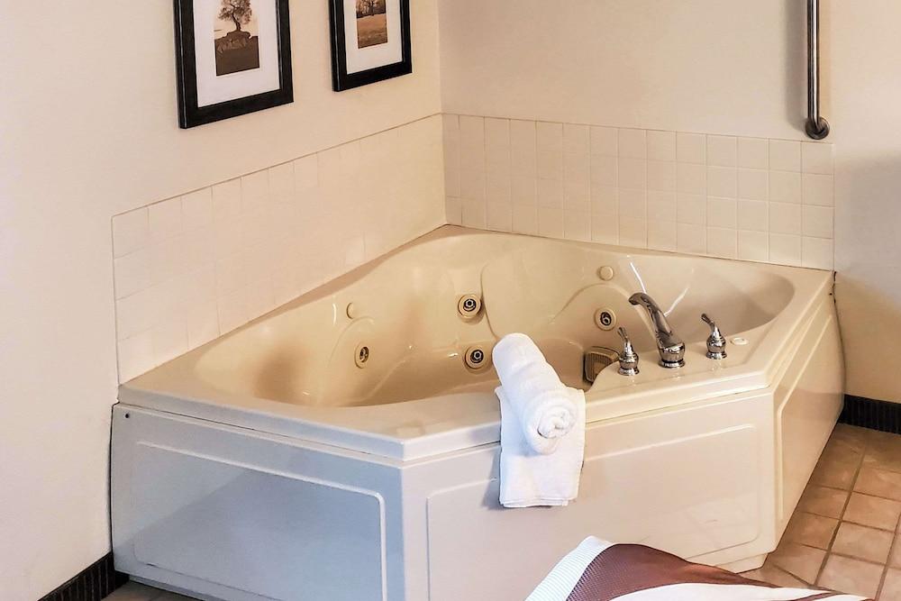 Quality Inn Atchison photo 14