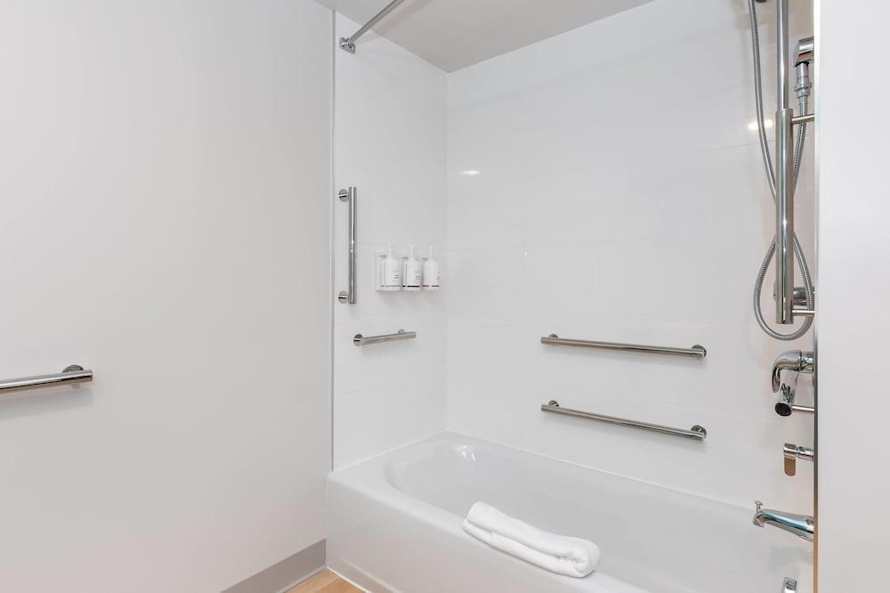 Wingate by Wyndham Geneva at SPIRE Academy photo 27