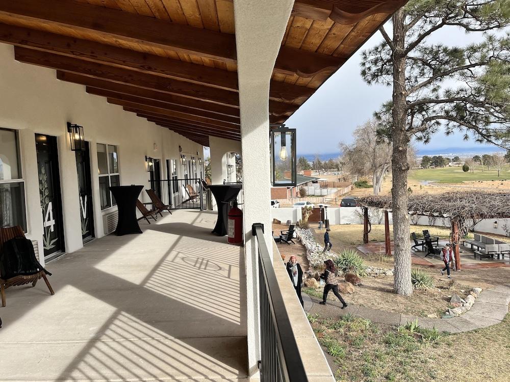 El Verde Inn photo 5