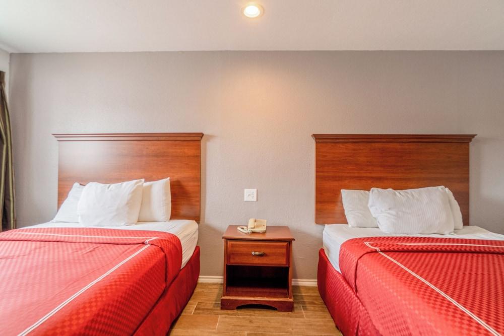 OYO Budget Inn Falfurrias Hwy 281 photo 10