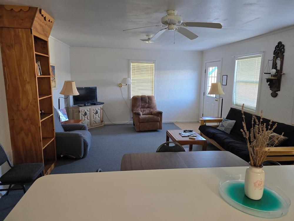 Chisos Mining Co Motel photo 52