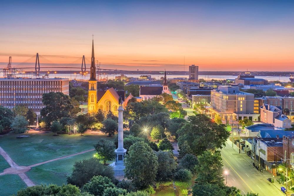 DoubleTree by Hilton Charleston Riverview photo 17