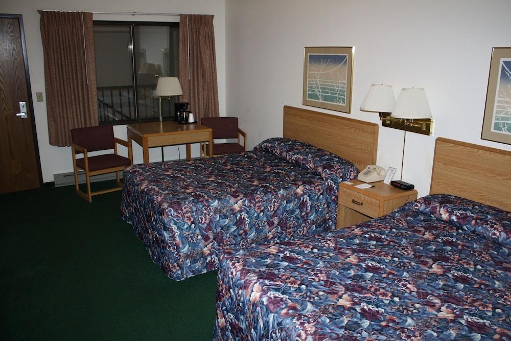 Econo Lodge Waupaca photo 16