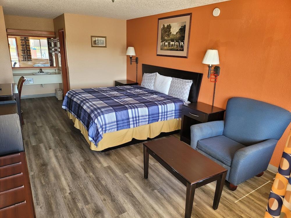 Budget Host Inn Eastland photo 33