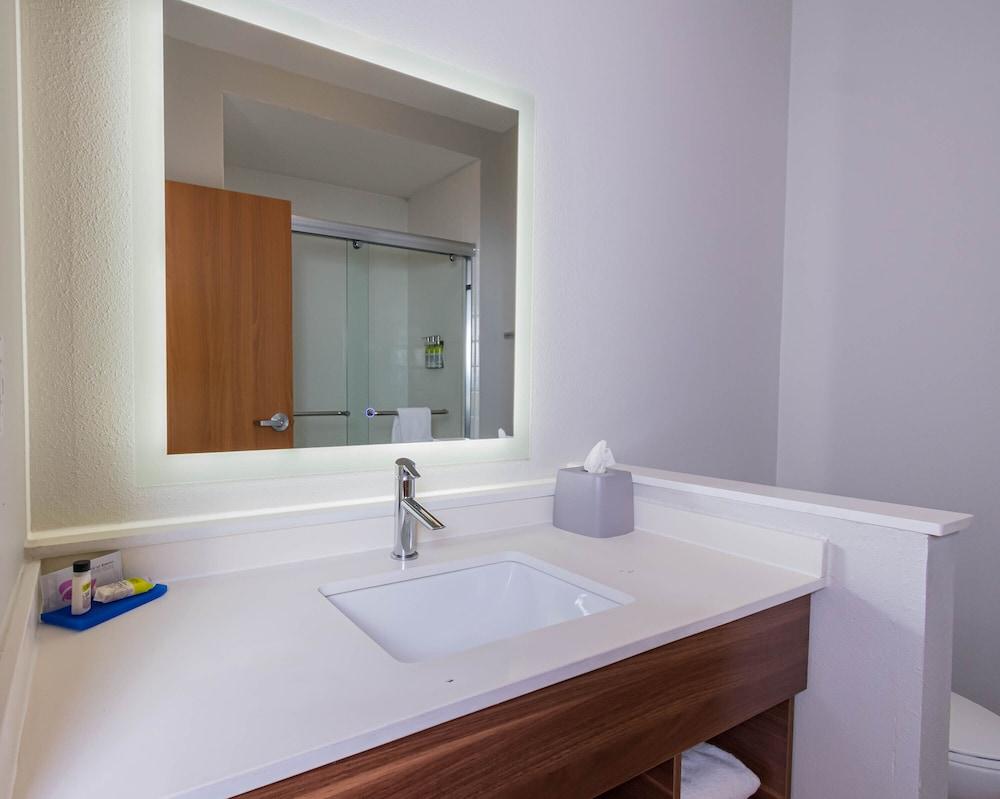 Holiday Inn Express & Suites Houston North I-45 Spring by IHG photo 15