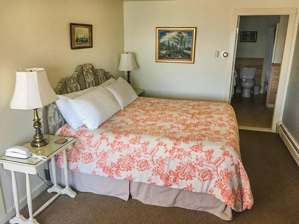 Inn on the Harbor photo 83