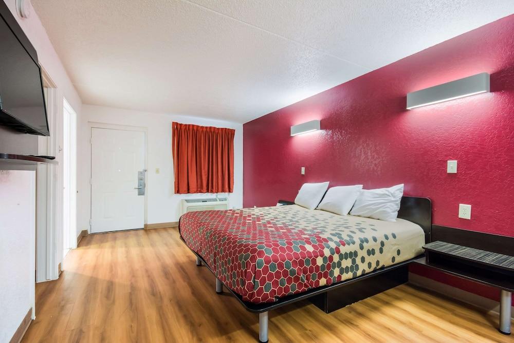 Econo Lodge photo 18