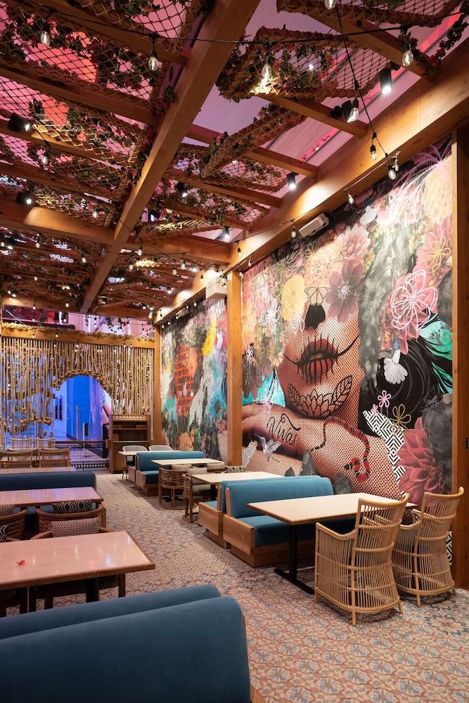 Conrad Las Vegas at Resorts World photo 27