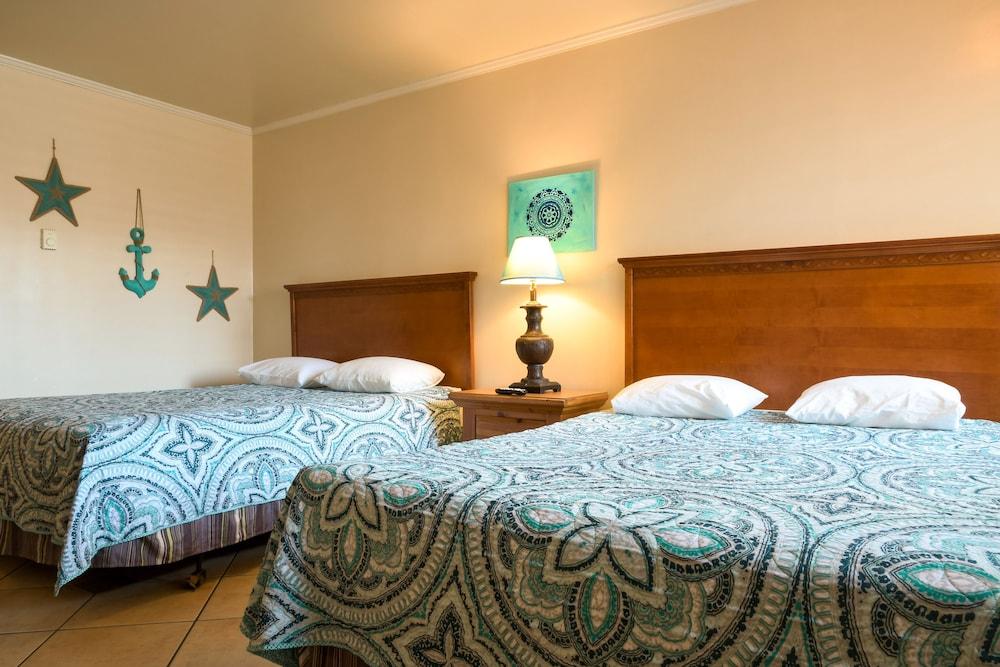 The Shores Inn and Beach Houses photo 47